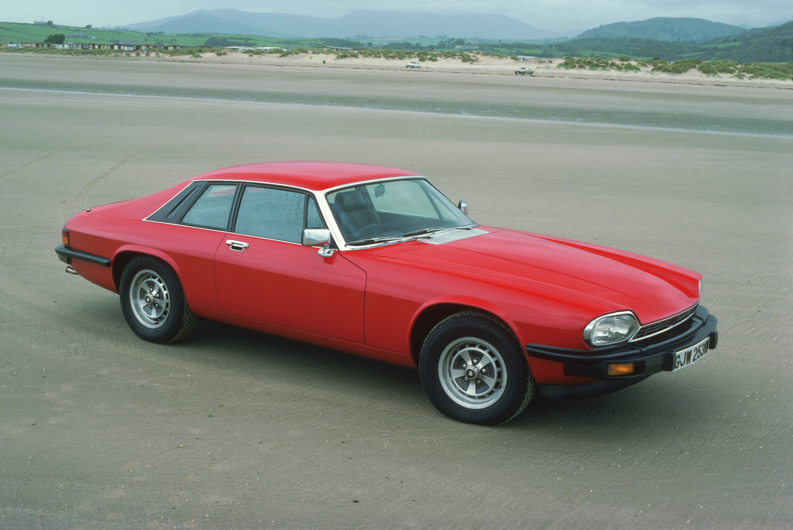 SMALL_75_YEARS_OF_JAGUAR_HISTORY_BROUGHT_TO_LIFE_-_XJS